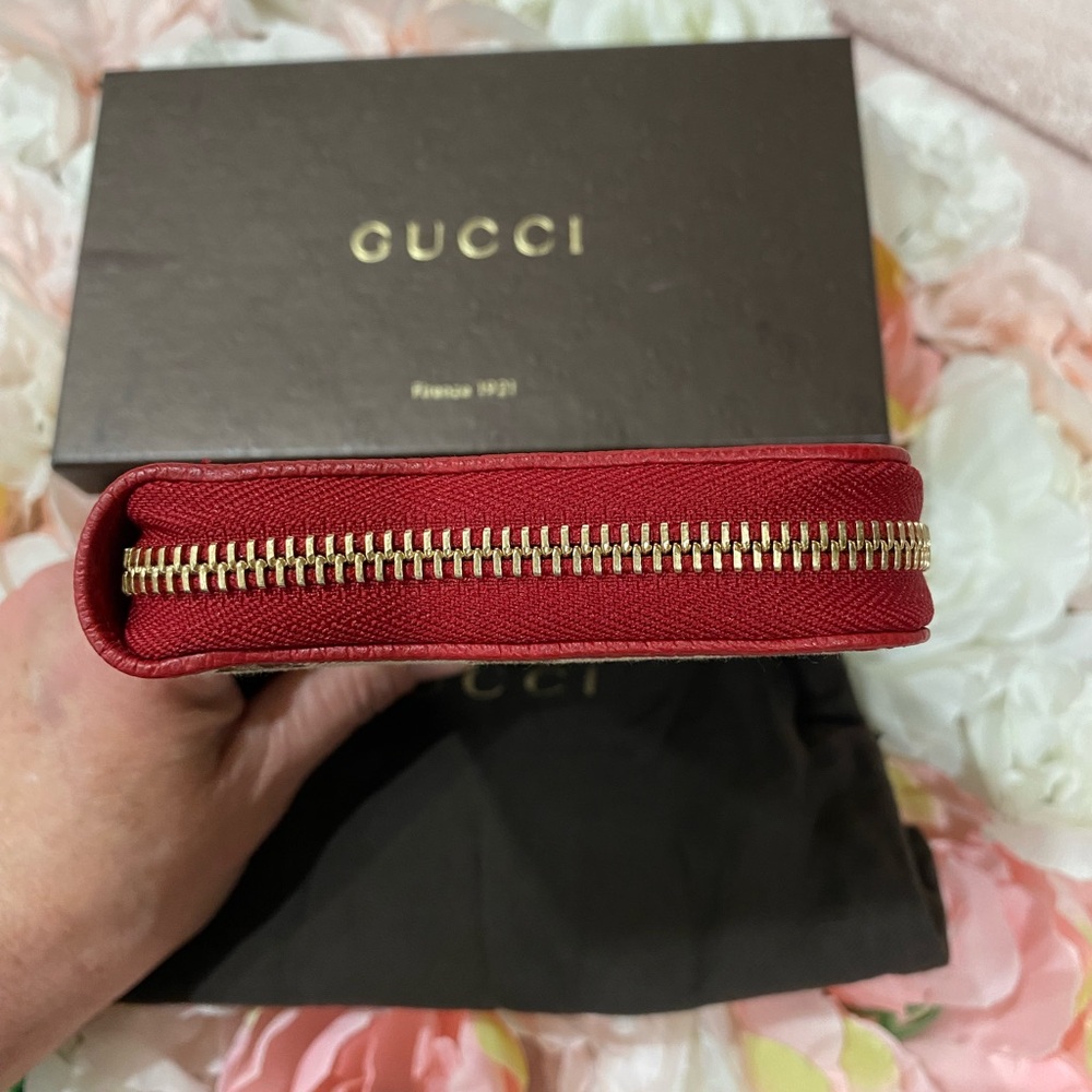 Gucci GG Canvas and Leather Zippy Wallet - Picture 4 of 8